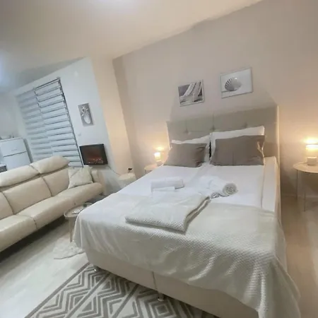 Safir 1 & Safir 2 & Safir 3 Apartment